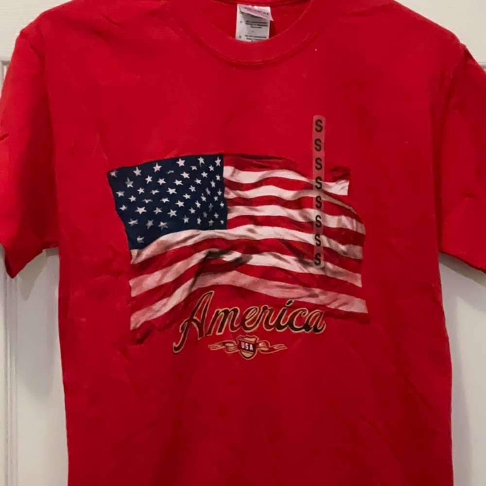 Gildan American Flag Print Shirt - Picture 2 of 4